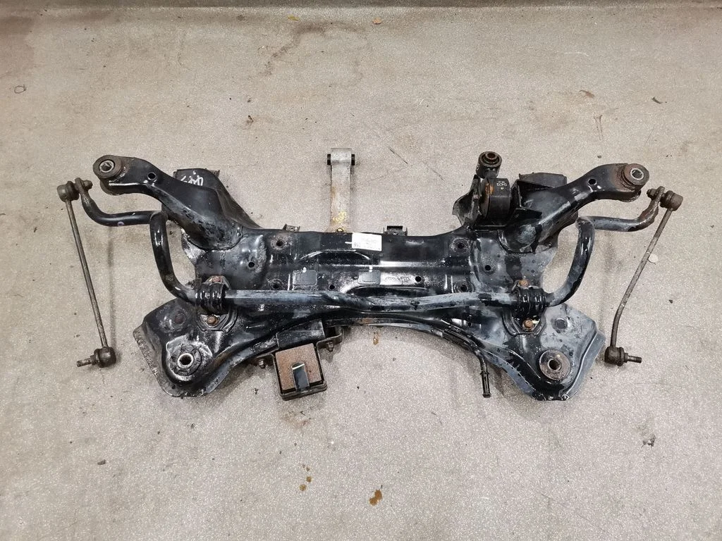 Front subframe 624012W540
