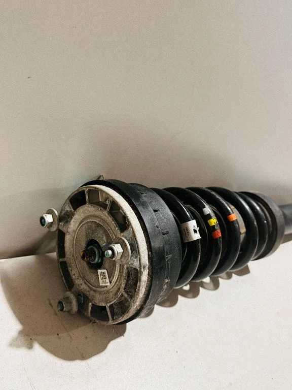Priekšējais amortizators HK8318B037MF