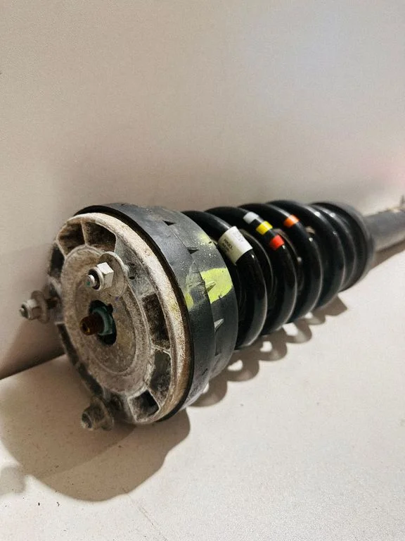 Priekšējais amortizators HK8318B036MF