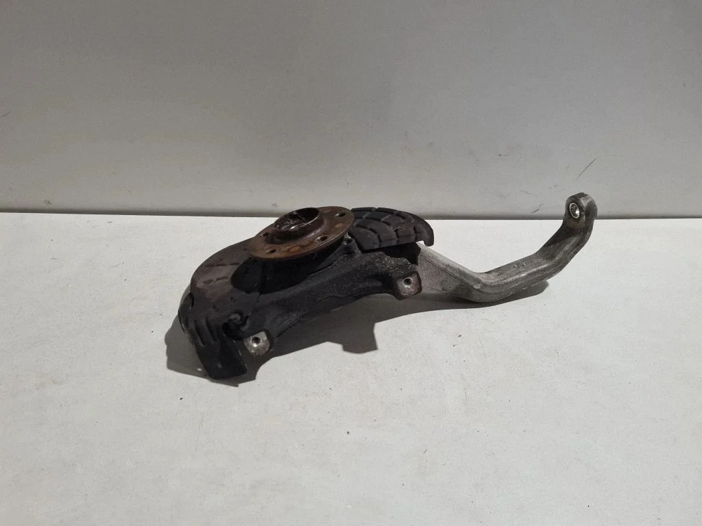 Front wheel hub spindle knuckle 06700035780