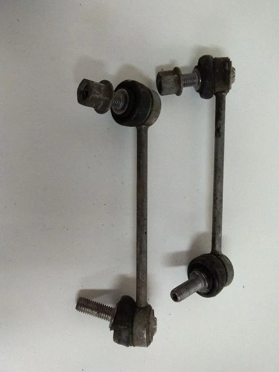 Eesmine stabilisaator (kaldevarras) – Volvo XC90 (2014-)