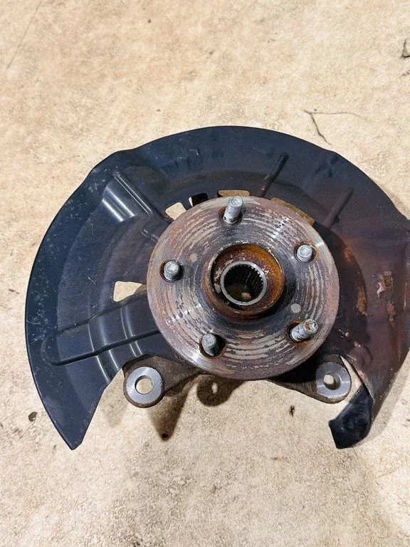 Front wheel hub F72L