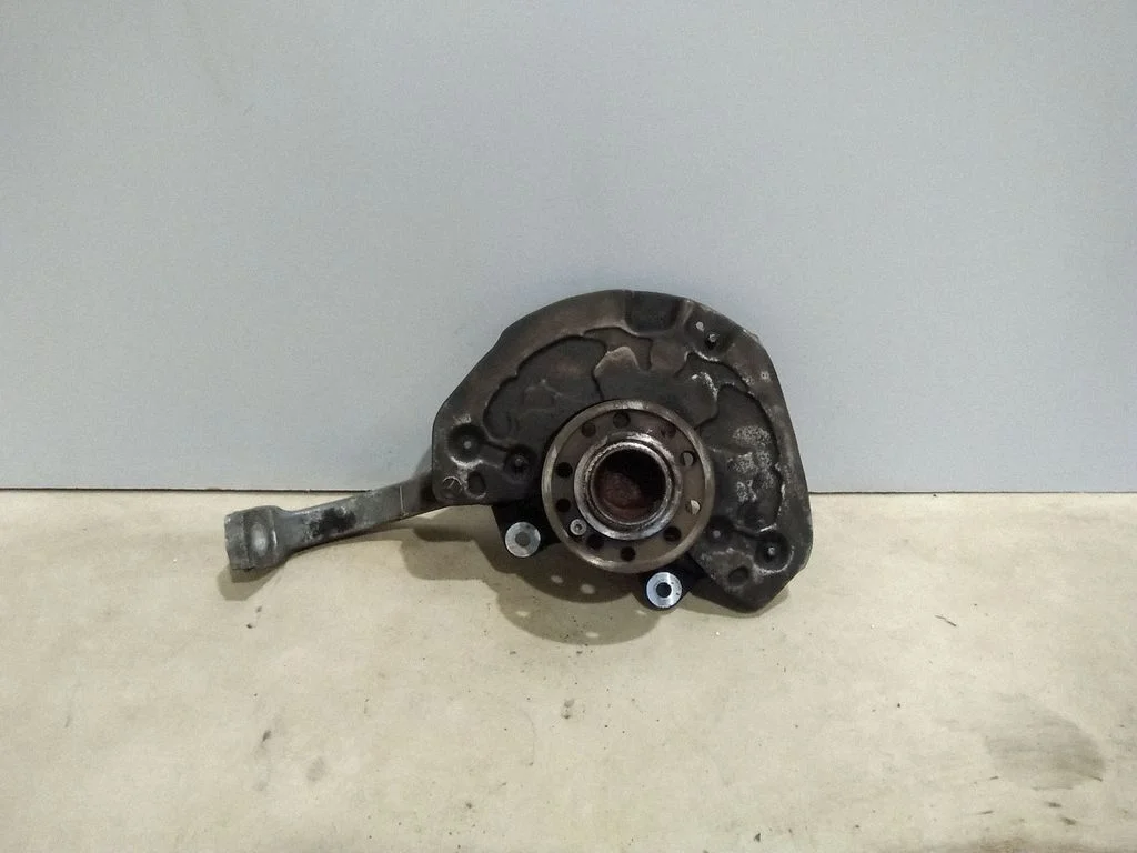Front wheel hub 2052200