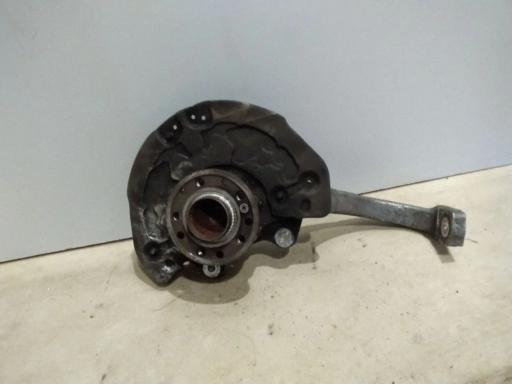 Front wheel hub 2052100