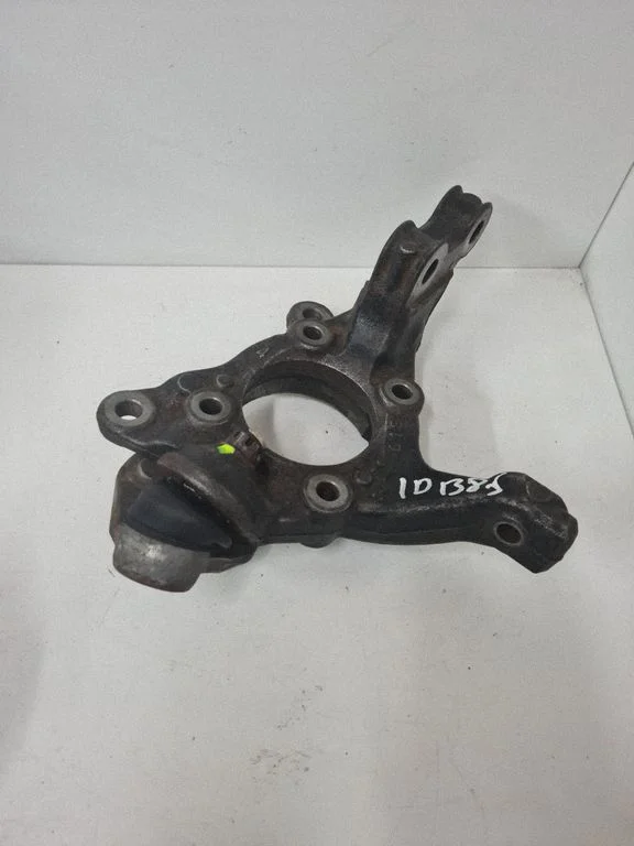 Front wheel hub – front right