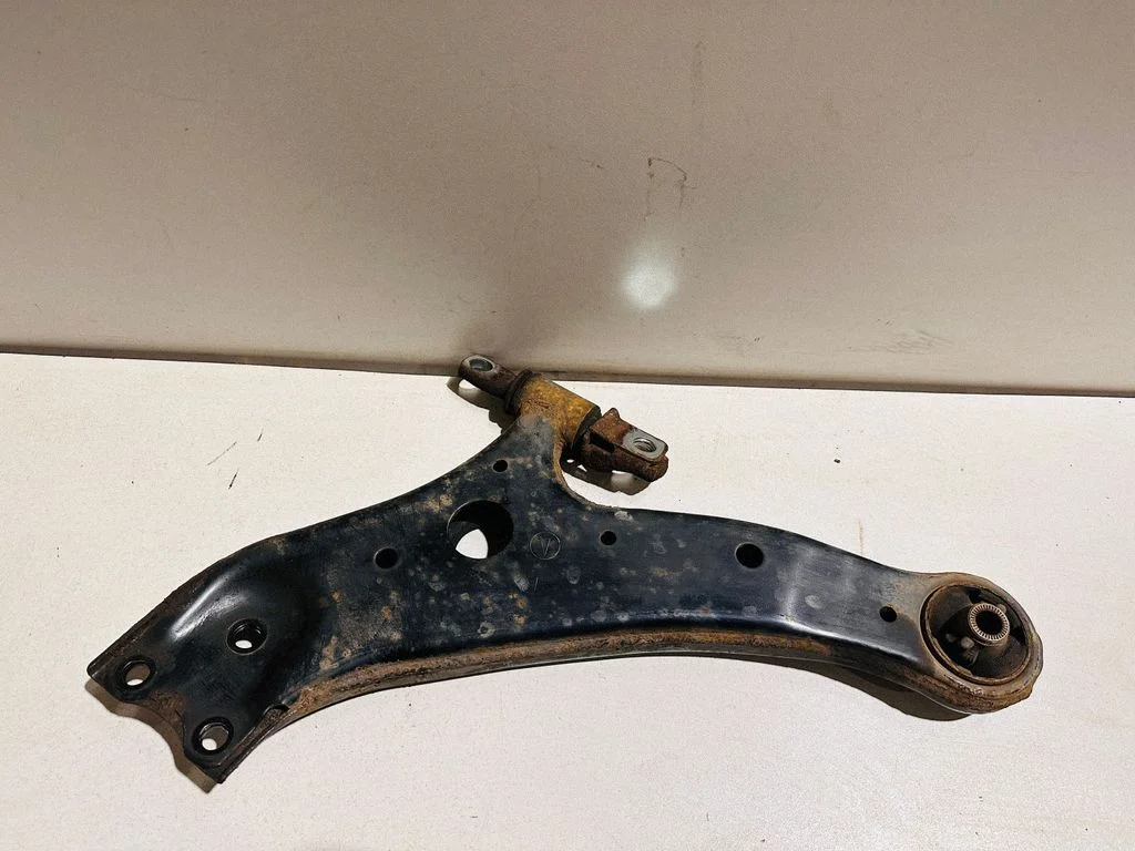 Front lower control arm/wishbone W0223161