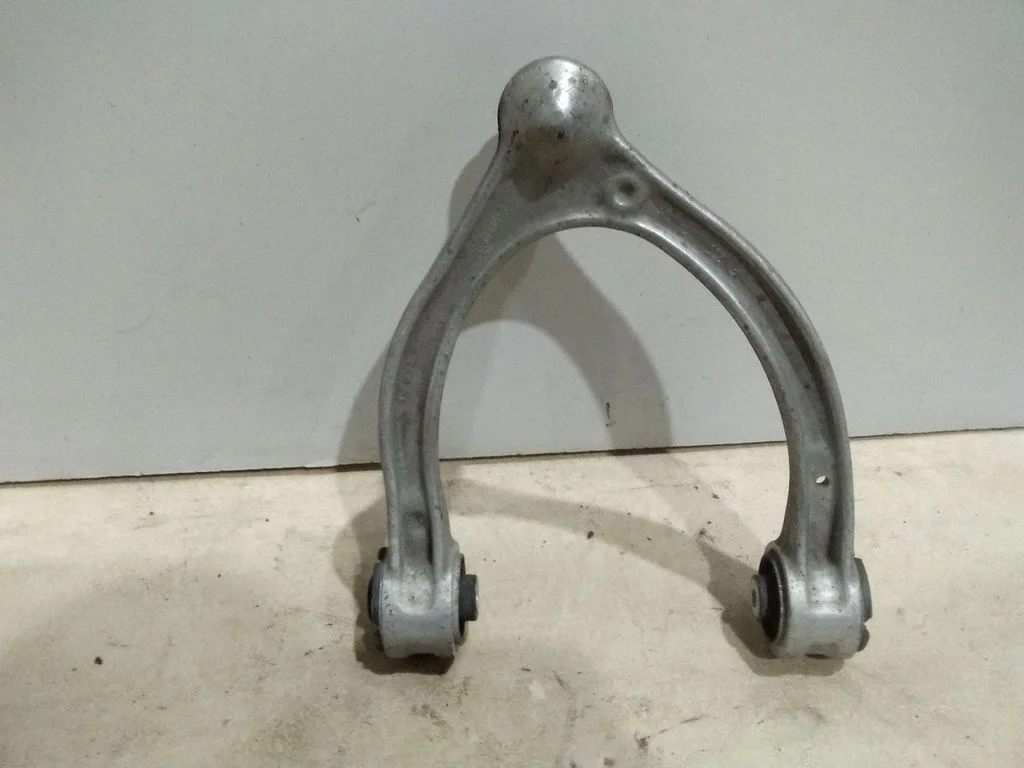 Front lower control arm/wishbone
