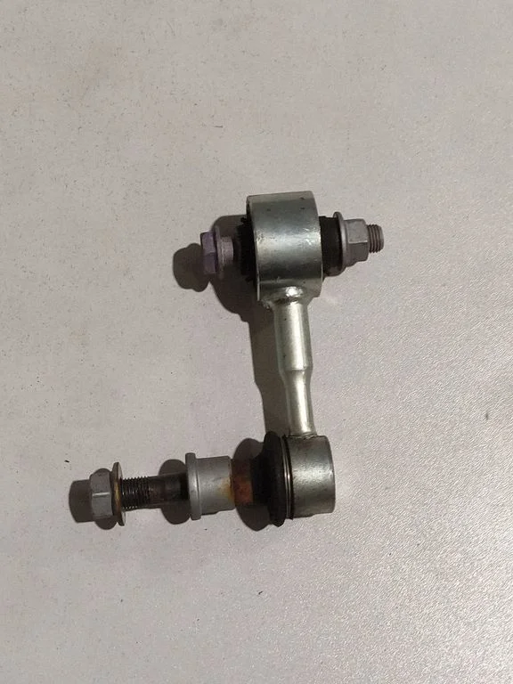 Front anti-roll bar/stabilizer link AM74