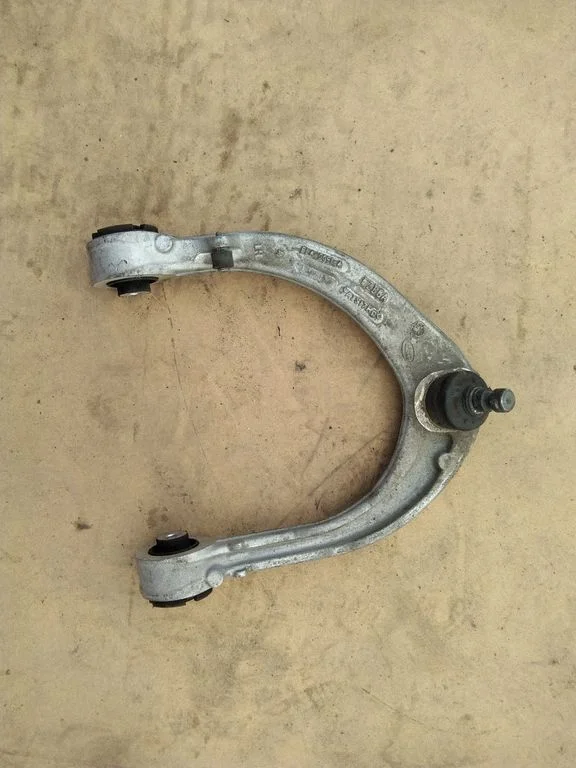 Front lower control arm/wishbone PLA3091A