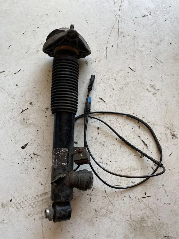 Rear shock absorber/damper 686786701