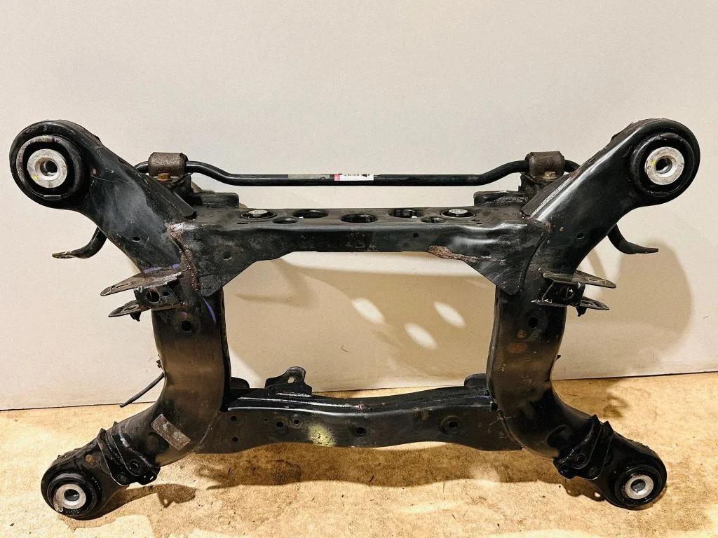 Tagumine abiraam – Mercedes-Benz ML-klass W166 (2012-2017)