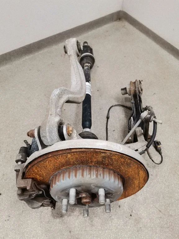 Rear wheel hub spindle/knuckle – Land Rover Evoque II (2019-)