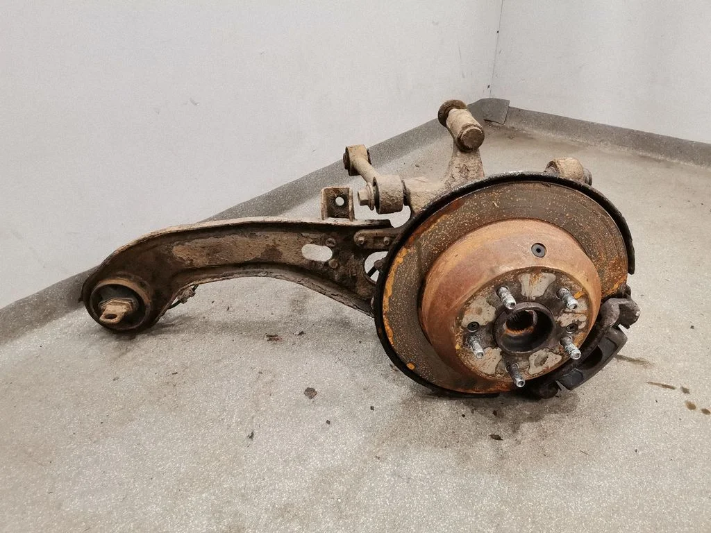 Rear wheel hub spindle/knuckle 552802W150