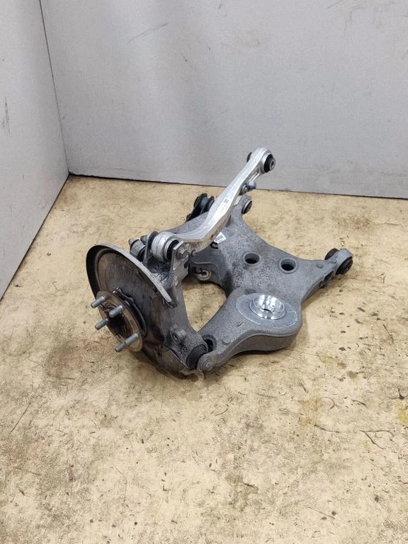 Rear wheel hub spindle/knuckle LPLA5B531AF