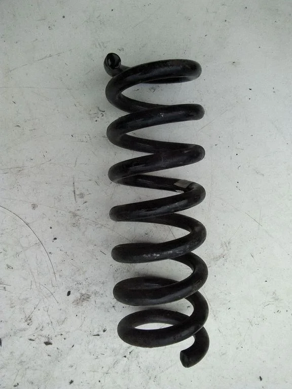 Tagumine keerdvedru 0670005941