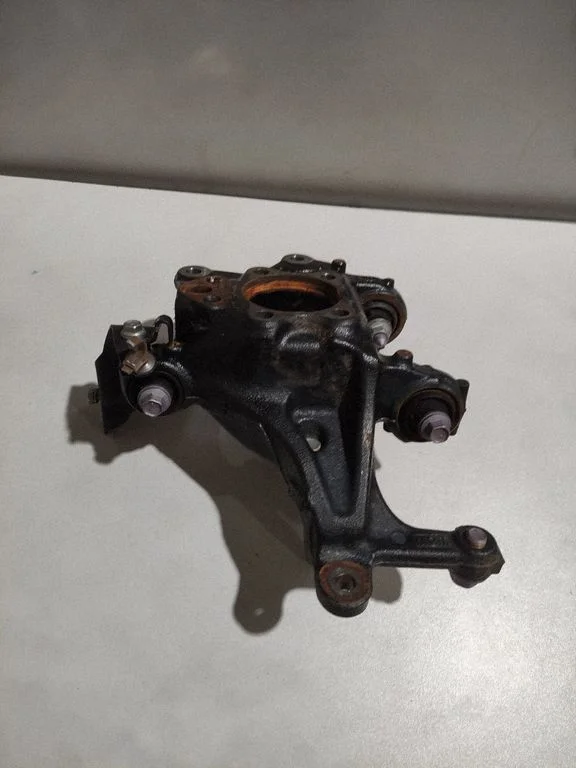 Rear wheel hub – Lexus UX (2018-)