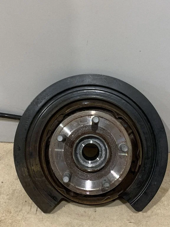 Tagumine rumm 04877112AC