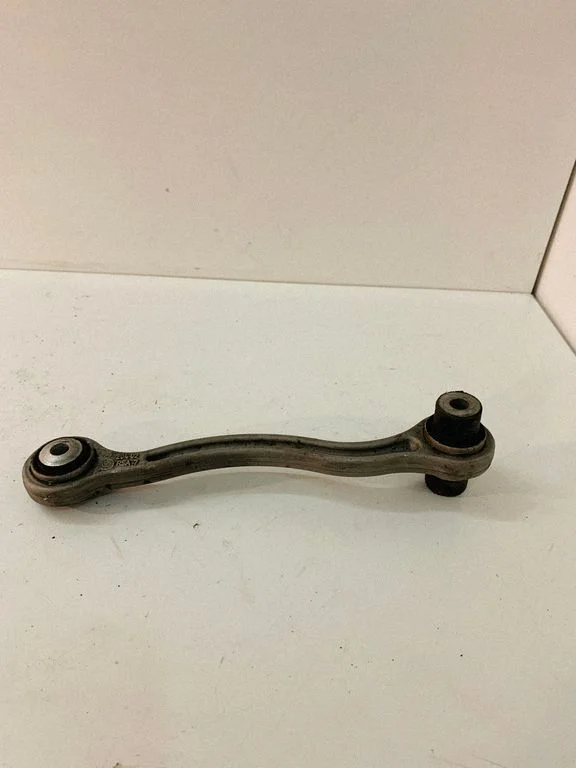 Rear control arm 20402RSA7