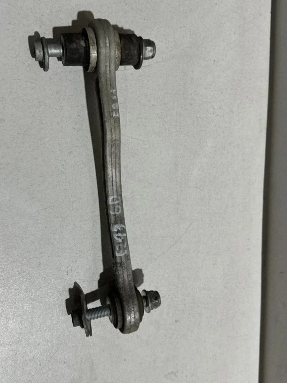 Rear upper control arm/wishbone A20402