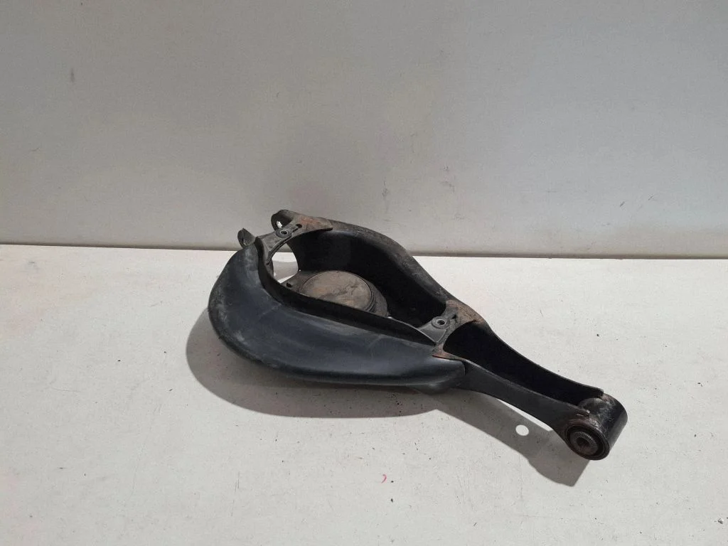 Aizmugurējā svira (dakša) 4873748010
