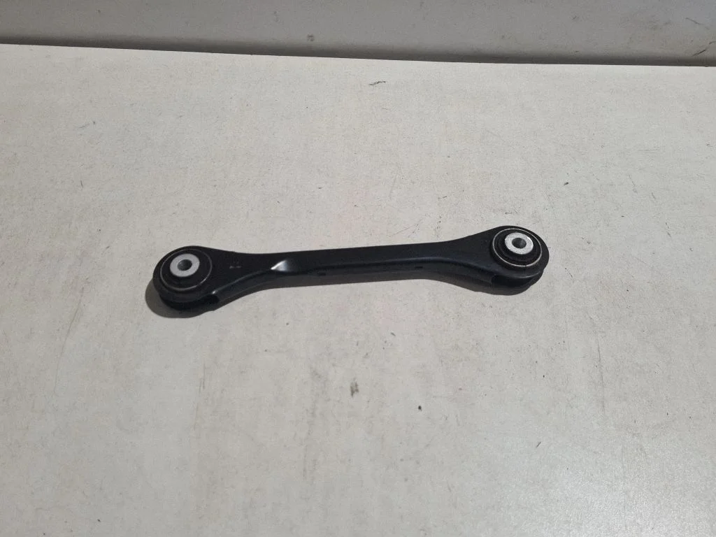 Rear upper control arm/wishbone 8K0501529