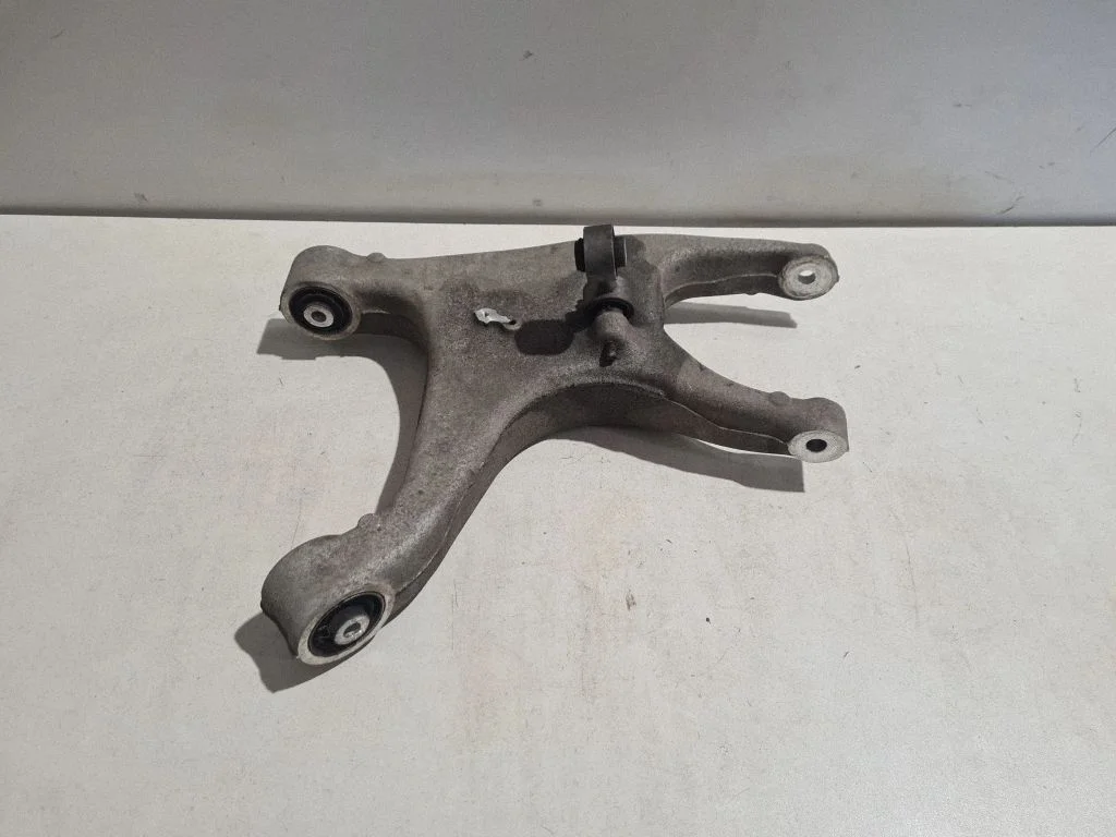 Rear upper control arm/wishbone 8R0505311