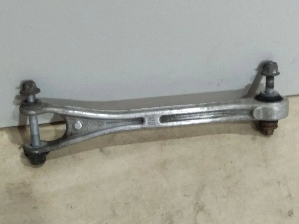Rear upper control arm/wishbone 69573