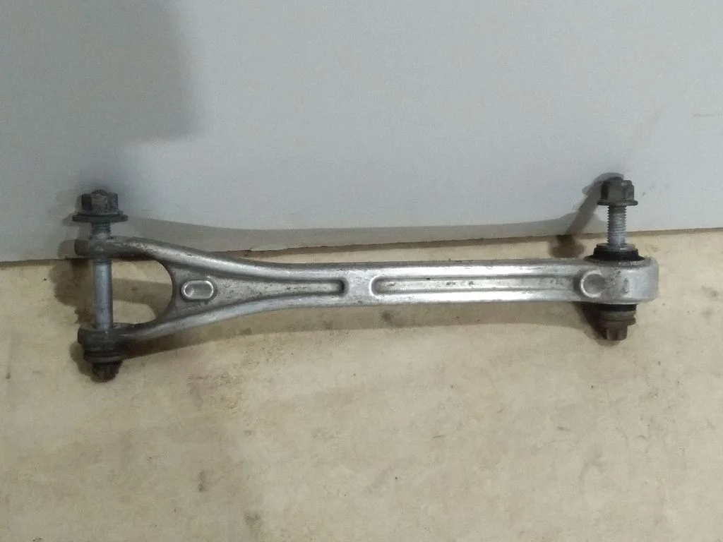 Rear upper control arm/wishbone 69573