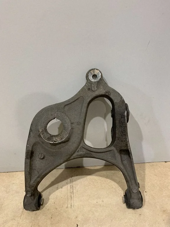 Tagumine ülemine õõtshoob 52124815AD
