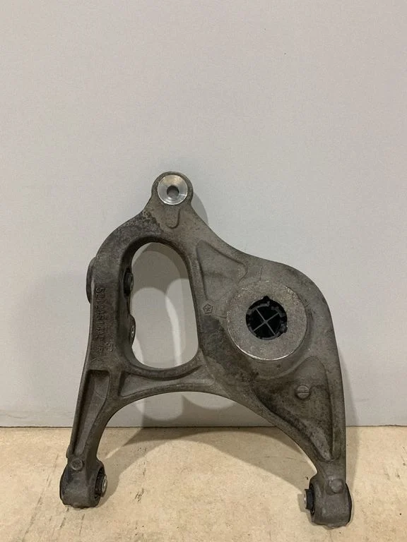 Tagumine ülemine õõtshoob 52124814AD