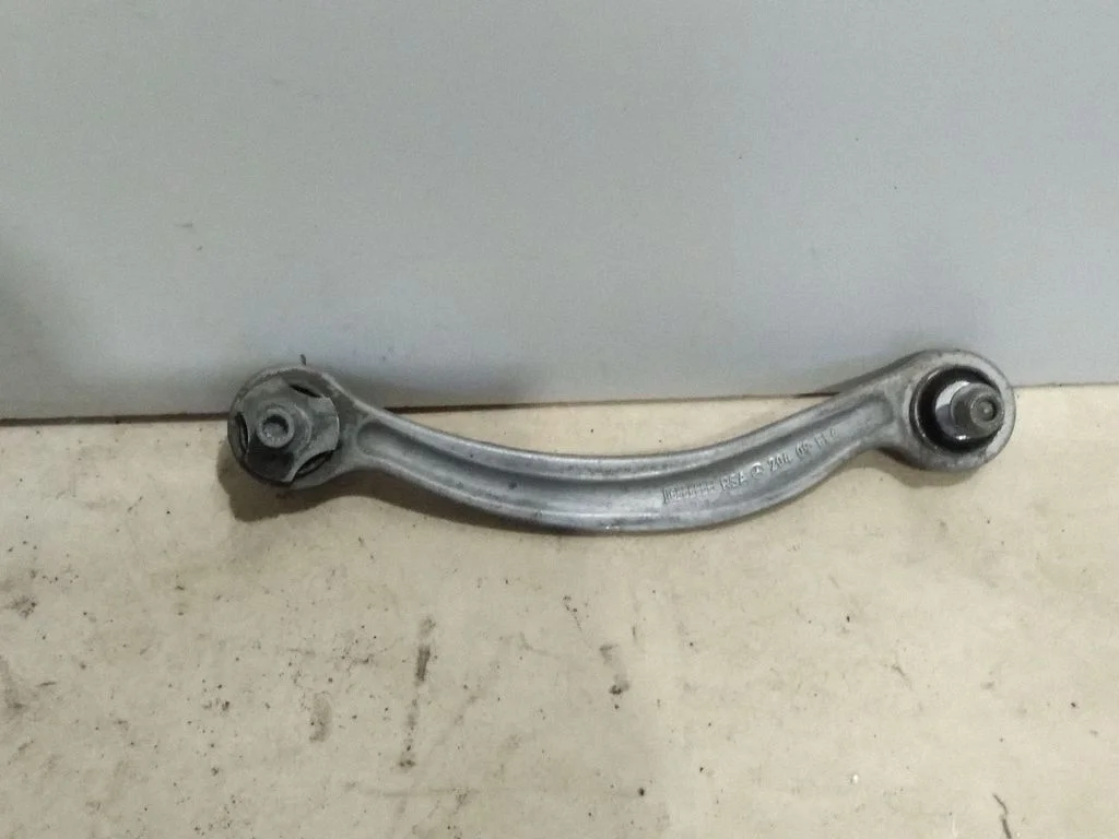 Rear upper control arm/wishbone 20409