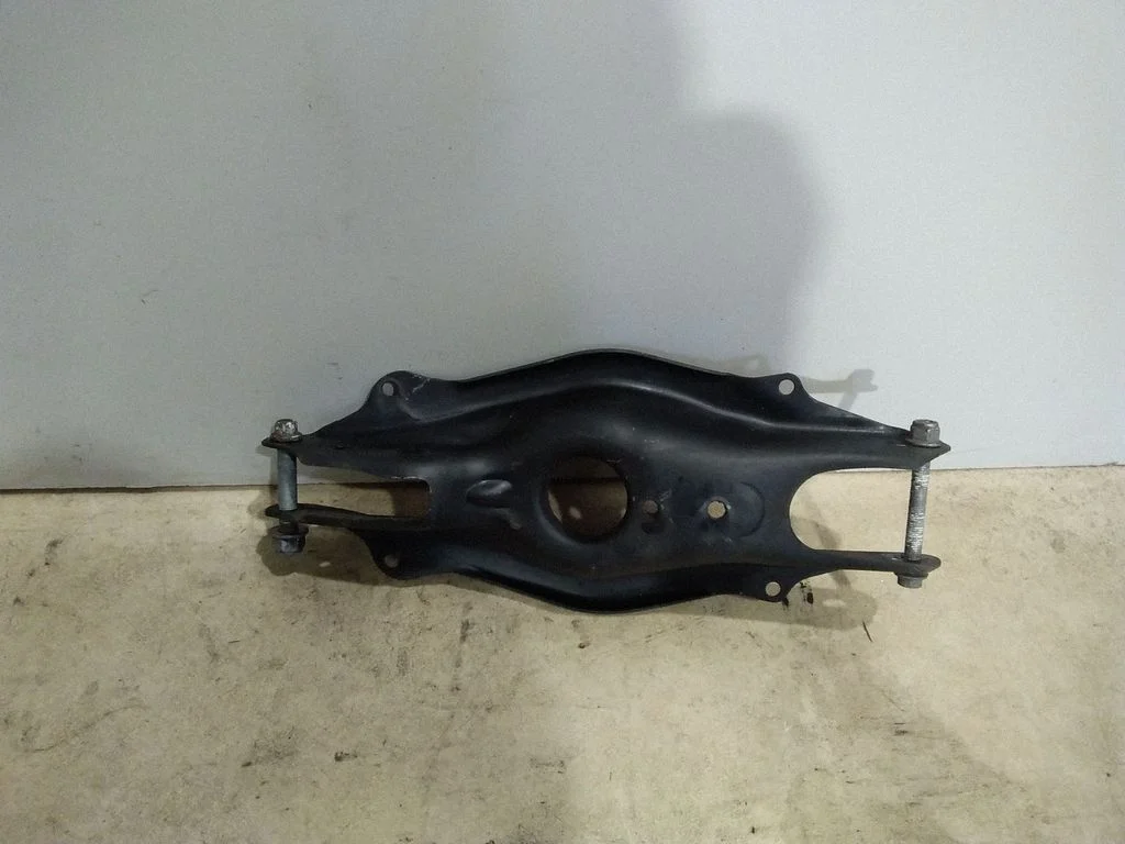 Rear upper control arm/wishbone A2053521900