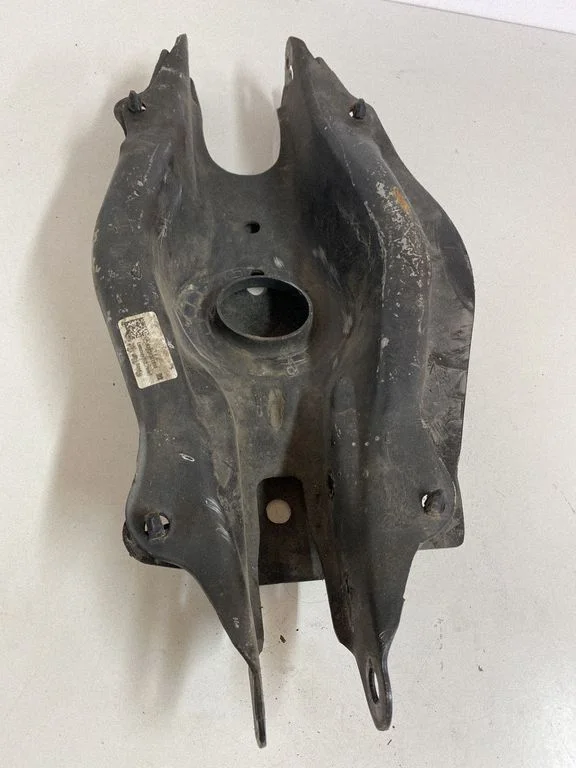 Tagumine ülemine õõtshoob A2853021900