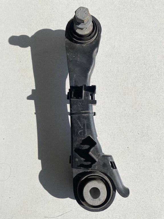 Rear upper control arm/wishbone 6867537