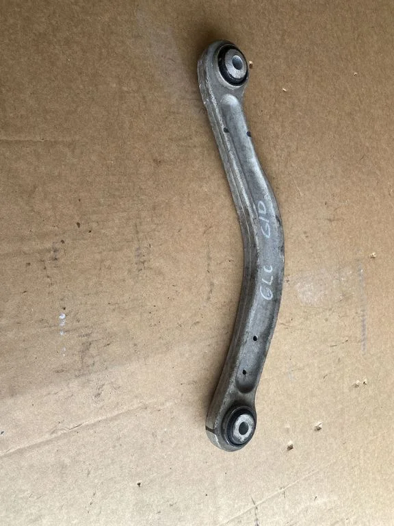 Rear upper control arm/wishbone 20407F17