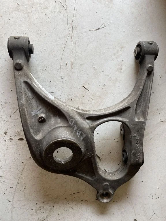 Tagumine ülemine õõtshoob – Jeep Grand Cherokee (2010-2021)
