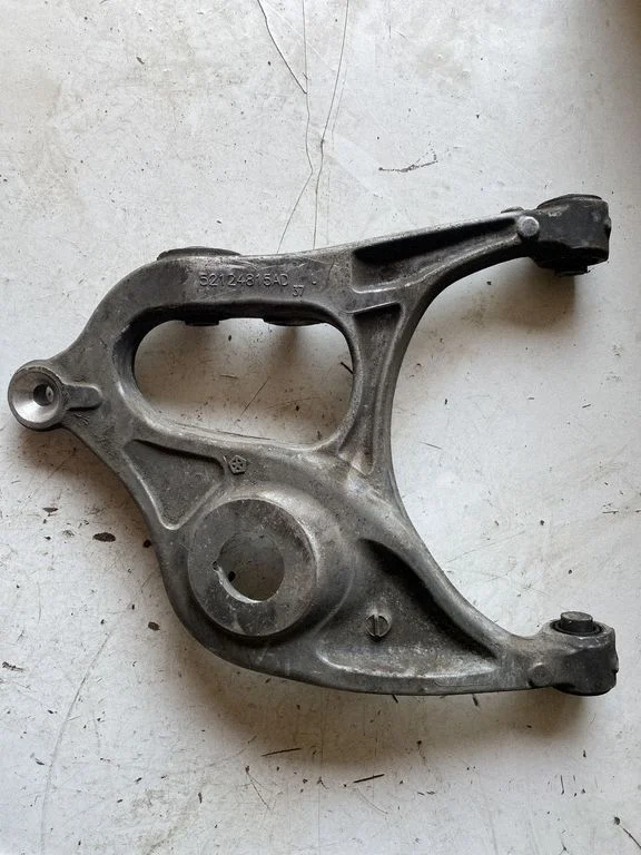 Tagumine ülemine õõtshoob – Jeep Grand Cherokee (2010-2021)