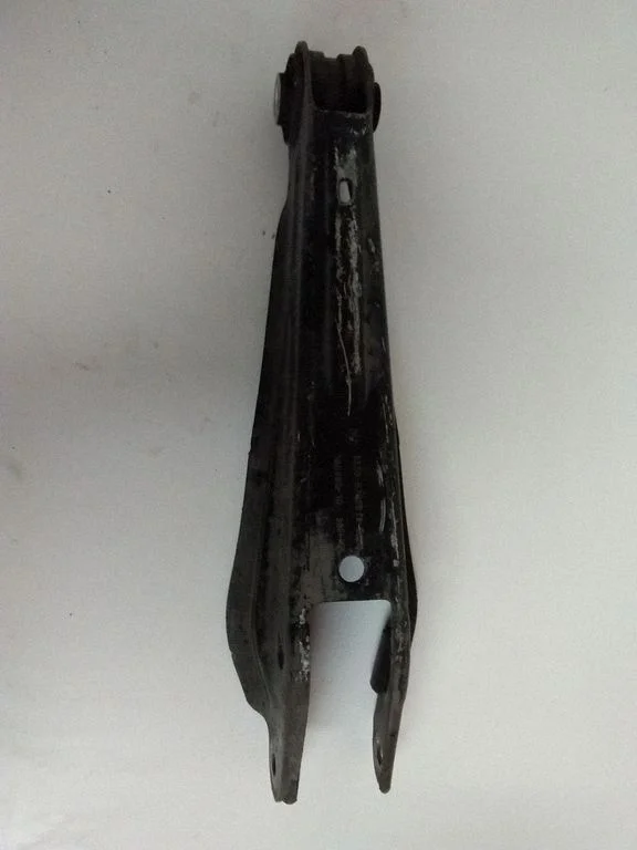 Aizmugurējā svira (dakša) 3330679581202