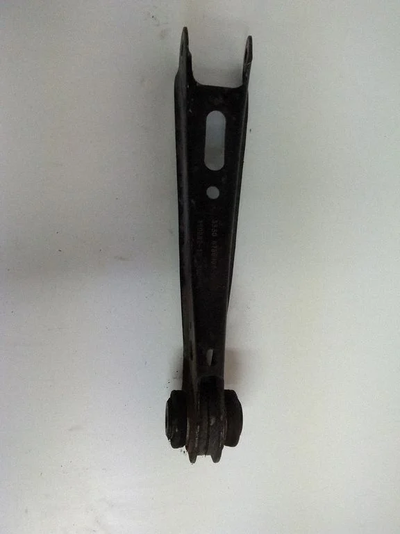 Aizmugurējā svira (dakša) 3330678698103
