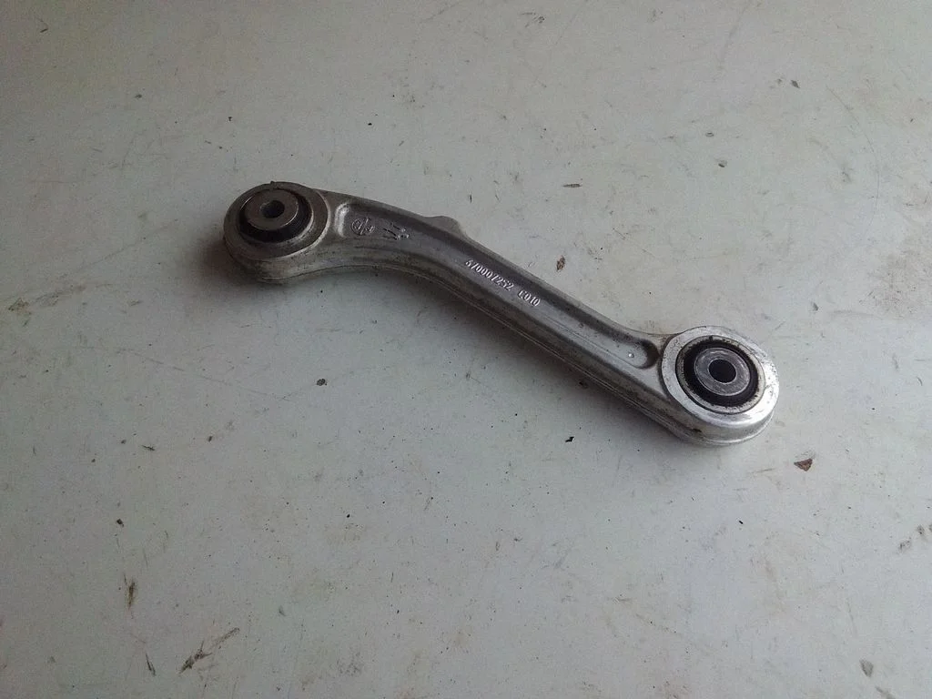Rear upper control arm/wishbone 670007252