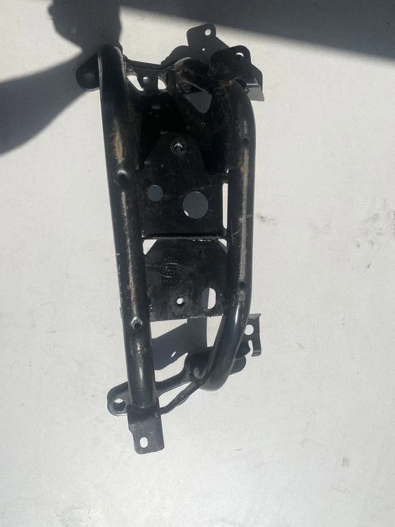 Wspornik skrzyni biegów FPLA5060AF