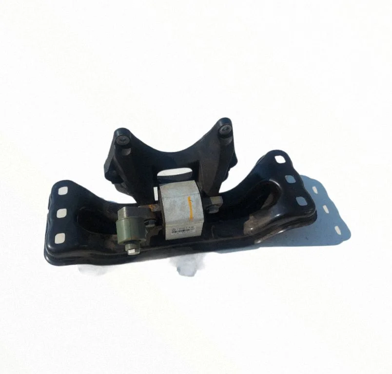 Gearbox mounting bracket A2052405100