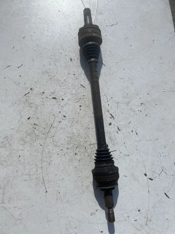 Rear driveshaft – rear right