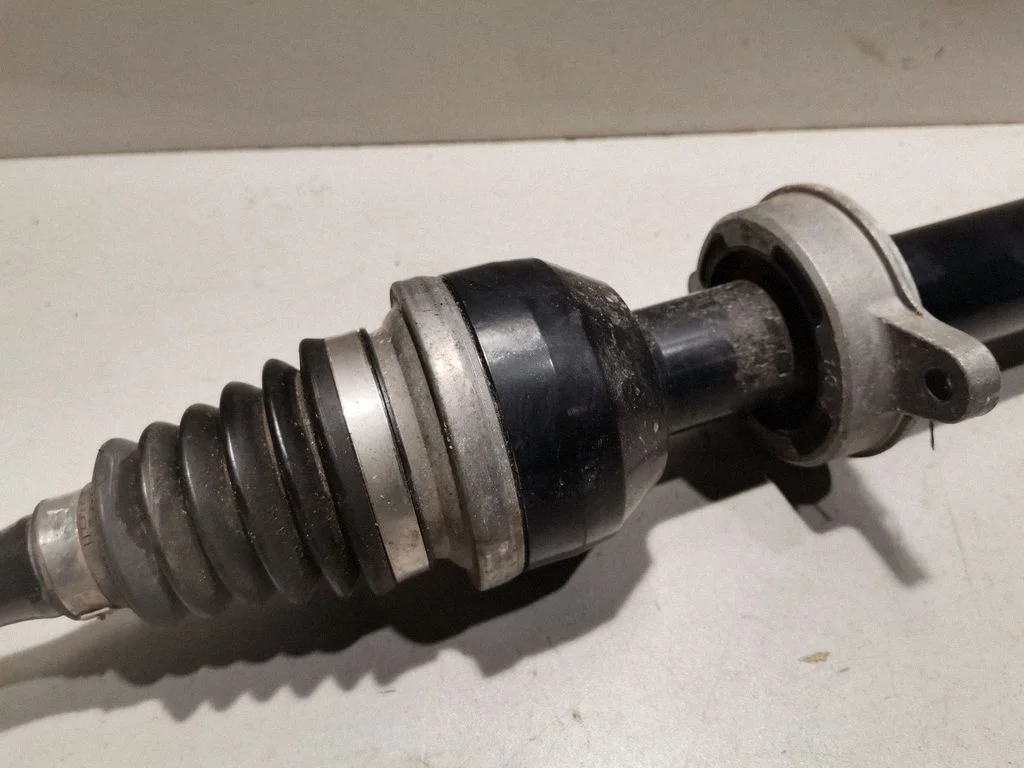Front driveshaft A1183305500