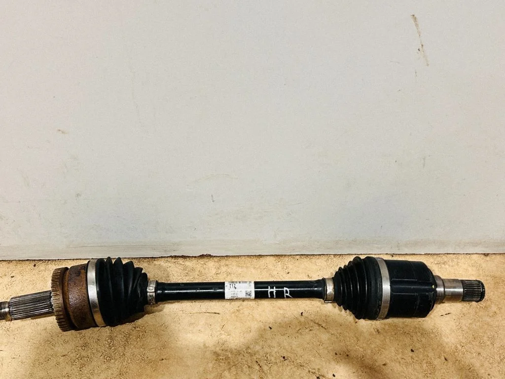 Front driveshaft 49500D9170