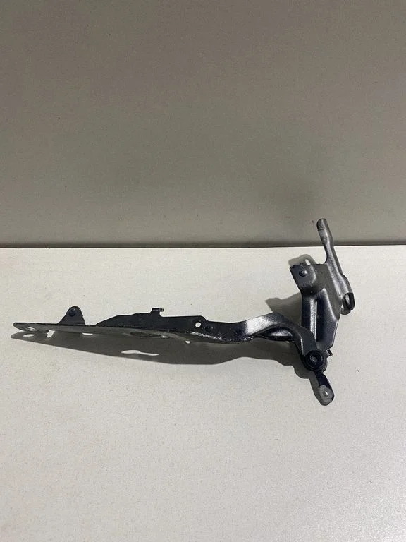 Engine bonnet/hood hinges 31385814