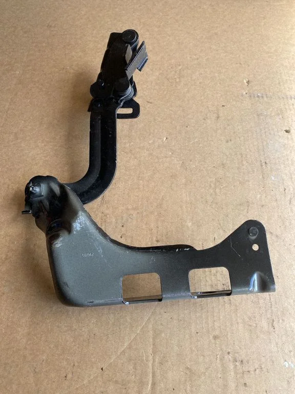 Engine bonnet/hood hinges A2535800220