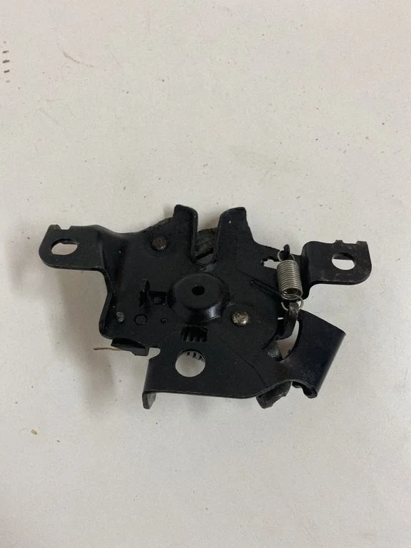 Engine bonnet/hood lock/catch – Lexus NX (2014-2021)