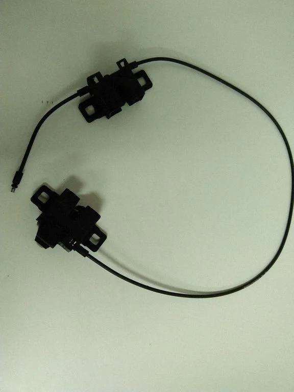 Engine bonnet/hood lock/catch – Land Rover Range Rover Sport L320 (2005-2013)