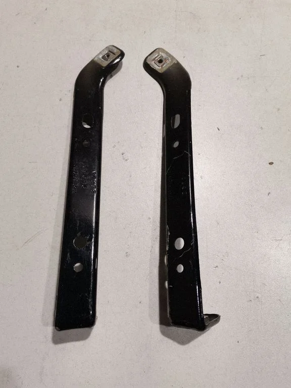 Fender mounting bracket – Ford Mustang VI (2015-)